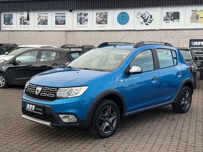 Blau Gebraucht 2018 Dacia Sandero Celebration Limousine | 9.900 € (Fairer Preis)
