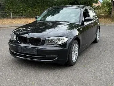Gebraucht BMW 116 122 PS (89 kW) 2009 Schwarz Kleinwagen
