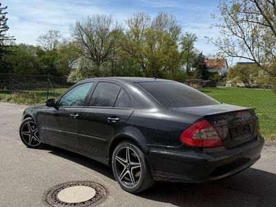 Mercedes E200