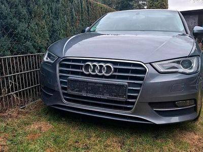 Gebraucht Audi A3 Sportback 150 PS (110 kW) 2015 Grau Kleinwagen