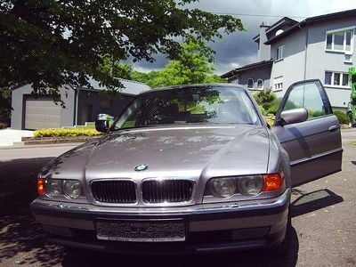 Gebraucht BMW 735 238 PS (175 kW) 1998 Grau Limousine