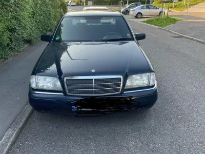 Gebraucht Mercedes C180 Elegance 122 PS (89 kW) 1994 Schwarz Limousine