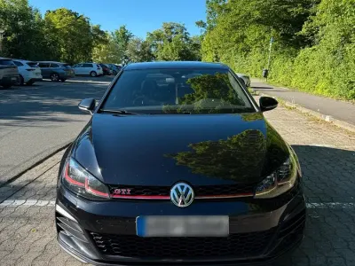 Gebraucht VW Golf VII GTI 245 PS (180 kW) 2019 Schwarz Kleinwagen