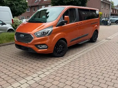 Gebraucht Ford Transit Custom 170 PS (125 kW) 2018 Orange Van / Kleinbus