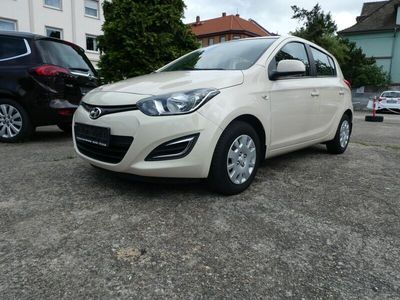 gebraucht Hyundai i20 1.4 Automatik**TÜV 10/2025**Garantie**1.Hand