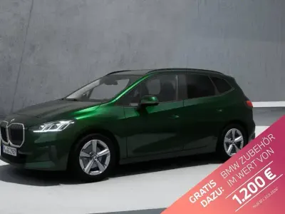 Gebraucht BMW 220 Active Tourer Luxury Line 156 PS (114 kW) 2025 Grün Van / Kleinbus