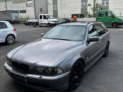 BMW 525