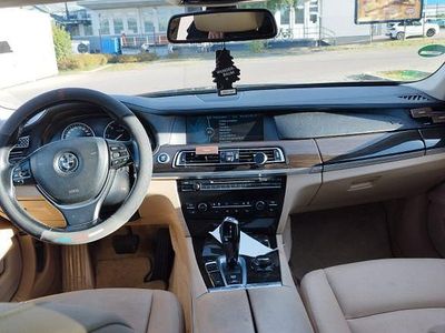 Schwarz Gebraucht 2009 BMW 730 Limousine | 9.999 € (Fairer Preis)