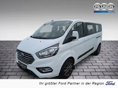 Gebraucht Ford Tourneo Trend 131 PS (96 kW) 2023 Weiss / frozen white Van / Kleinbus