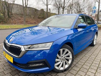 Blau Gebraucht 2023 Skoda Octavia Ambition Kombi | 20.944 € (Superpreis)