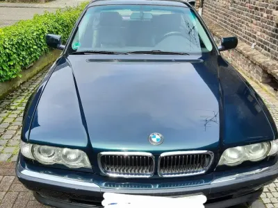 Käytetty BMW 728