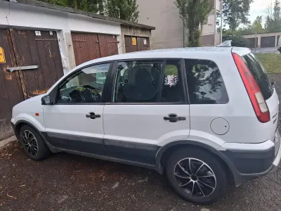 Gebraucht Ford Fusion 90 PS (66 kW) 2007 Weiß Kleinwagen