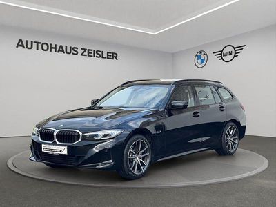 Gebraucht BMW 330e Sport Line 184 PS (135 kW) 2022 Saphirschwarz Kombi