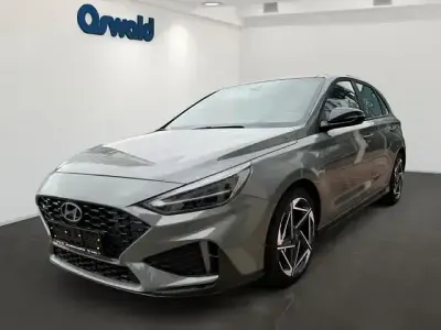 Gebraucht Hyundai i30 N Line 140 PS (102 kW) 2024 Shadow grey / sol Limousine