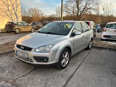 Gebraucht Ford Focus 100 PS (73 kW) 2006 Silber Limousine