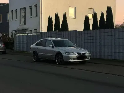 Gebraucht Mazda 626 100 PS (73 kW) 2000 Grau Limousine