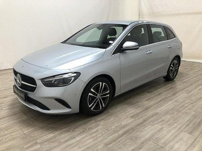 Metalliclack hightechsilber Gebraucht 2024 Mercedes B180 Van / Kleinbus | 29.880 € (Fairer Preis)