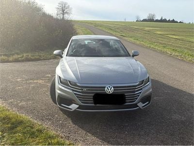 Silber Gebraucht 2018 VW Arteon R-line Limousine | 22.900 € (Fairer Preis)