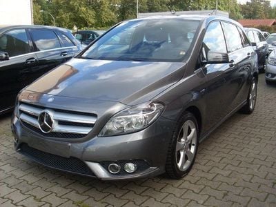 Gebraucht Mercedes B200 156 PS (114 kW) 2012 Grau Van / Kleinbus