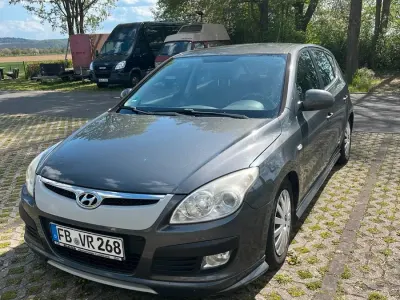 Gebraucht Hyundai i30 150 PS (110 kW) 2008 Grau Kleinwagen