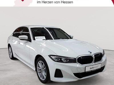 Weiß Gebraucht 2023 BMW 318 Limousine | 27.689 € (Etwas zu teuer)