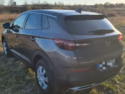 Używany Opel Grandland X Dynamic 131 KM (96 kW) 2017 Szary SUV