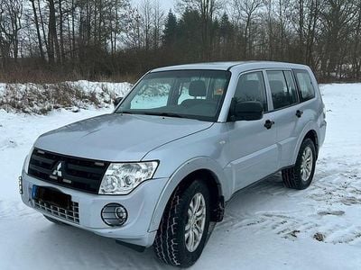 Usata Mitsubishi Pajero 200 CV (147 kW) 2013 Argento SUV