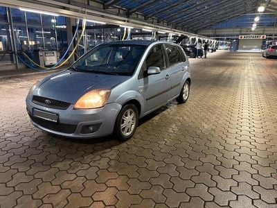 Blau Gebraucht 2006 Ford Fiesta Kleinwagen | 950 € (Guter Preis)