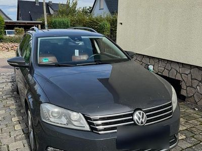 Gebraucht VW Passat 170 PS (125 kW) 2012 Grau Kombi