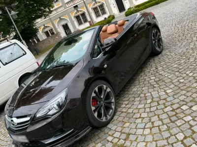 Gebraucht Opel Cascada 170 PS (125 kW) 2014 Braun Cabrio