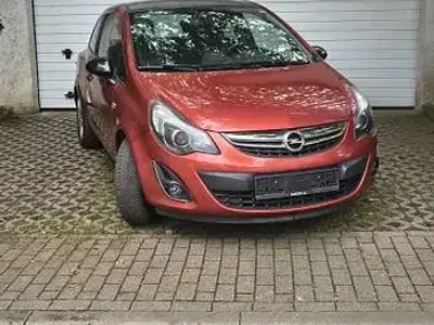 Gebraucht Opel Corsa Color Edition 101 PS (74 kW) 2012 Orange Kleinwagen
