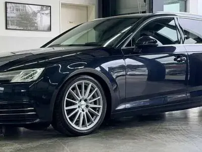 Gebraucht Audi A4 Sport 190 PS (139 kW) 2017 Blau Kombi