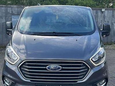Second-hand Ford Tourneo Titanium X 185 CP (136 kW) 2021 Gri Monovolum
