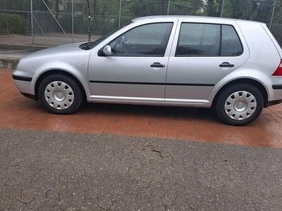 Usata VW Golf IV 105 CV (77 kW) 2003 Argento Utilitaria