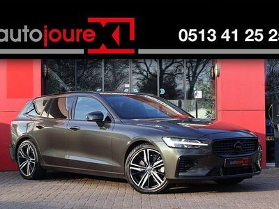 Grau Gebraucht 2022 Volvo V60 Core Kombi | 25.773 € (Teuer)