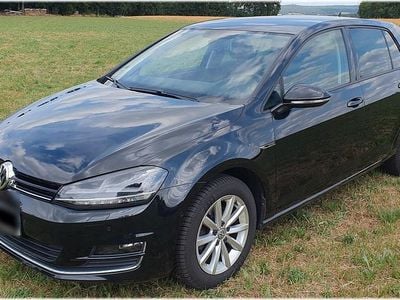 Second-hand VW Golf VII LOUNGE 110 CP (80 kW) 2015 Negru Berlinǎ
