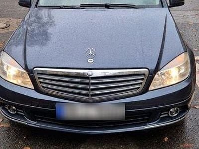Gebraucht Mercedes C180 Elegance 156 PS (114 kW) 2009 Grau Limousine