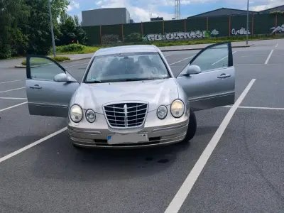 Gebraucht Kia Opirus 204 PS (150 kW) 2003 Silber Limousine