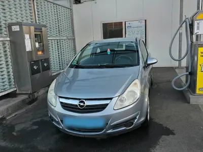 Gebraucht Opel Corsa 80 PS (58 kW) 2009 Silber Kleinwagen
