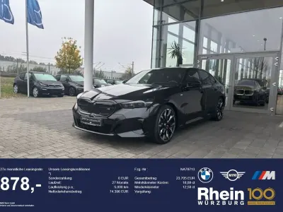 Neu BMW i5 Performance 442 kW (601 PS) 2025 Saphirschwarz metallic Limousine