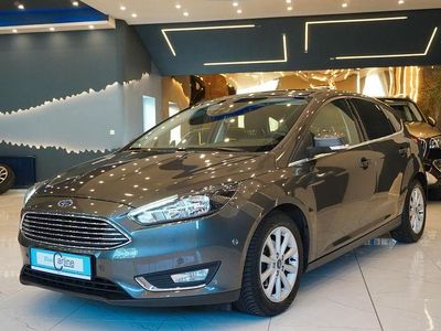 Gebraucht Ford Focus Titanium 125 PS (91 kW) 2017 Grau Limousine