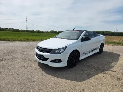 Gebraucht Opel Astra Cabriolet 150 PS (110 kW) 2010 Weiß Cabrio