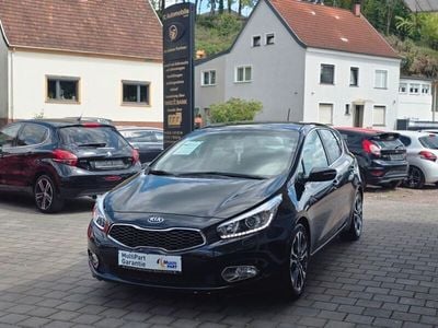 Gebraucht Kia Ceed Platinum 135 PS (99 kW) 2015 Schwarz Kleinwagen