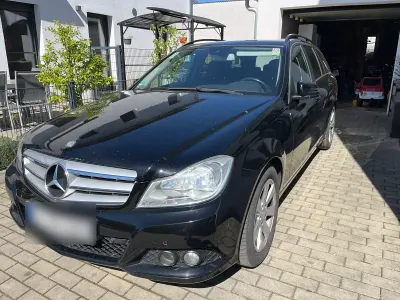 Second-hand Mercedes 200 185 CP (136 kW) 2013 Negru Break