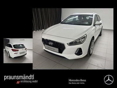 Weiß Gebraucht 2017 Hyundai i30 Trend Limousine | 11.900 € (Etwas zu teuer)