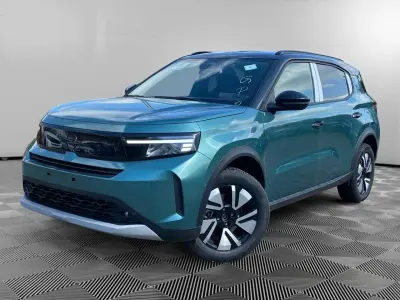 Neu Opel Frontera Ultimate 145 PS (106 kW) 2026 Khakigrün SUV