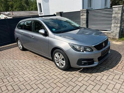 Grau Gebraucht 2018 Peugeot 308 Active Kombi | 8.950 € (Fairer Preis)
