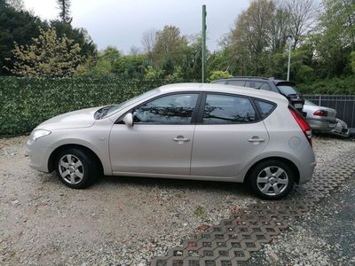 gebraucht Hyundai i30 Comfort.Klima.Sitzh.Alus.Tü4.25.1Hand