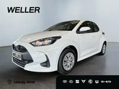 Neu Toyota Yaris Hybrid Team 116 PS (85 kW) 2025 Grau Kleinwagen