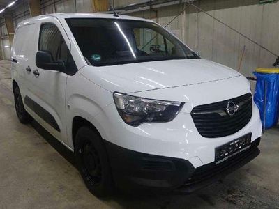 Gebraucht Opel Combo Edition 131 PS (96 kW) 2022 Weiß Van / Kleinbus